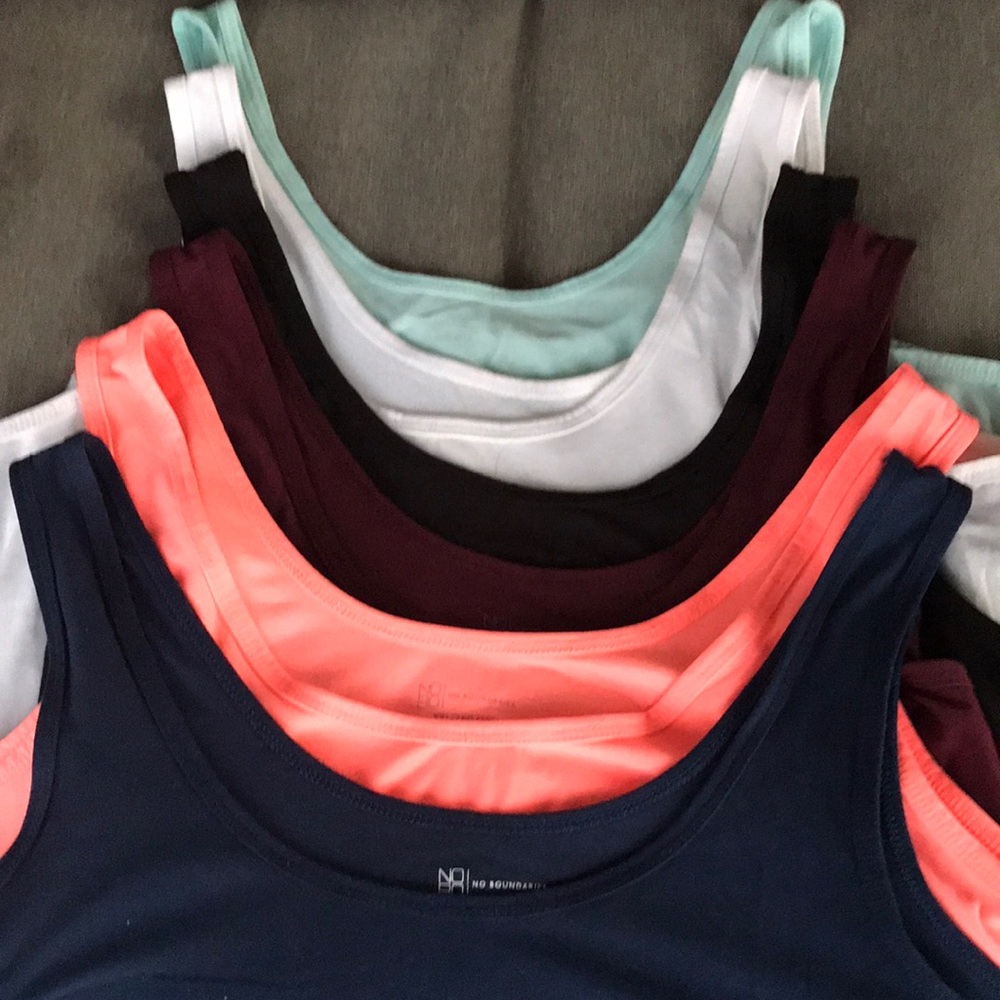 No boundaries tank top set of 6 message me for more colors